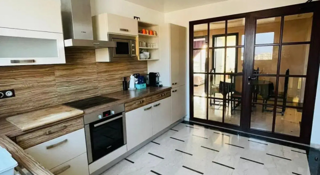 Very nice apartment near the city center & beach, Забронировать Апартаменты/квартира Отели Агадира с парковкой, рядом с House of Activities Association Club, Парковка