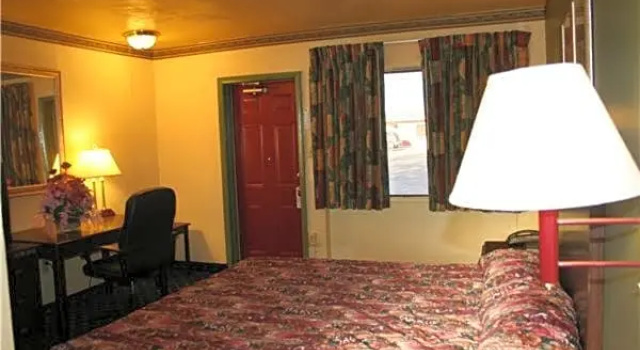 Двухместный номер Standard Plaza Travel Inn