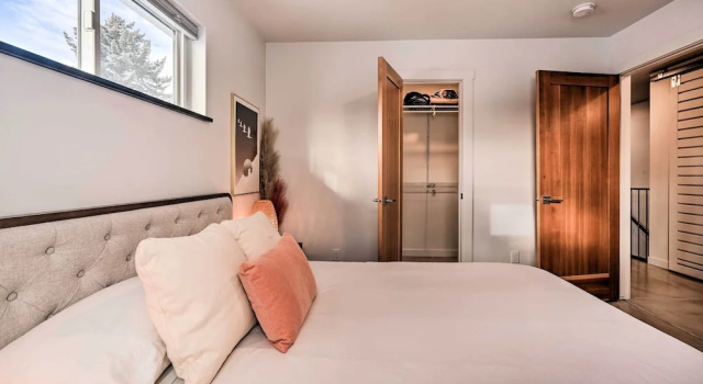 Modern Missoula Home ~ 2 Miles to Downtown!, Buchen Sie Ferienhaus Missoula Montana