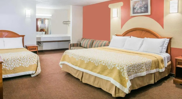 Студия Days Inn by Wyndham Bastrop