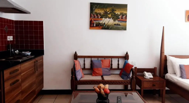 Студия с балконом и с красивым видом из окна Cowrie Shell Beach Apartments Official