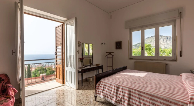 Terrazza di charme sul Golfo di Cefalù, Забронировать Отель Чефалу Madonie Regional Natural Park, рядом с Собор Чефалу
