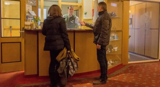 Wanderers Inn West, Забронировать Отель Нью-Йорк Нью-Йоркская агломерация, рядом с Музей Искусств Африки