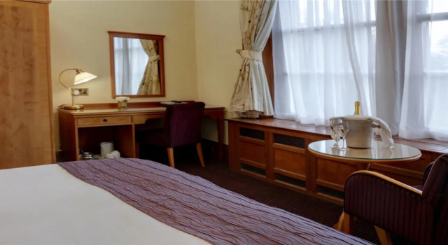 Четырёхместный номер Deluxe Best Western Balgeddie House Hotel