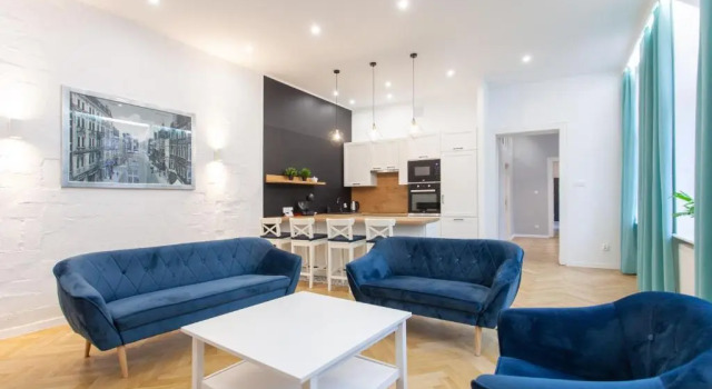 Victoria Apartment