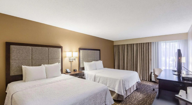 Четырёхместный номер Standard Hampton Inn Jackson Pearl Intrntl Airport