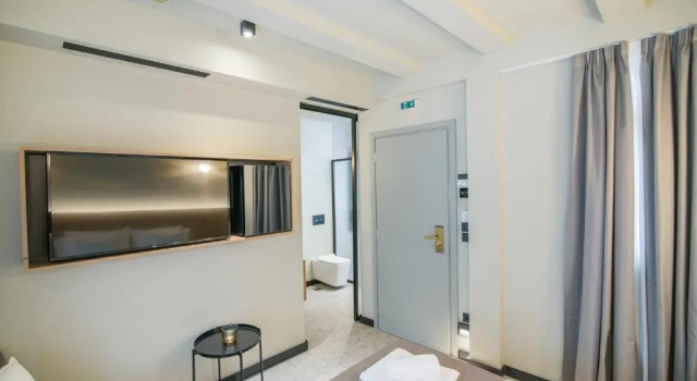 Трёхместный номер Standard Metis Urbane Living Spaces