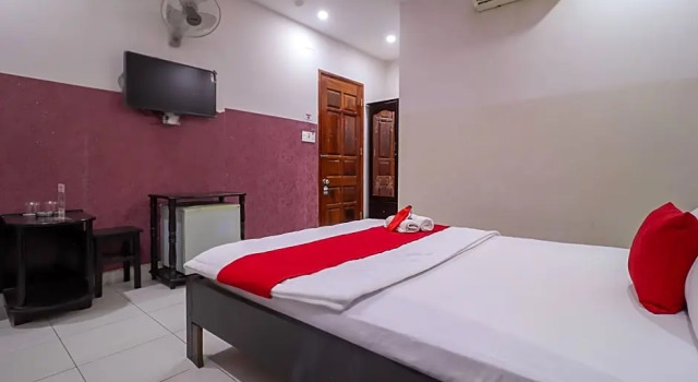 Двухместный номер Standard RedDoorz @ Phan Huy Ich Street