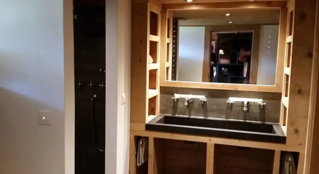 Luxurious Chalet with Hot Tub, Забронировать Шале Виллы Занен, Вилла