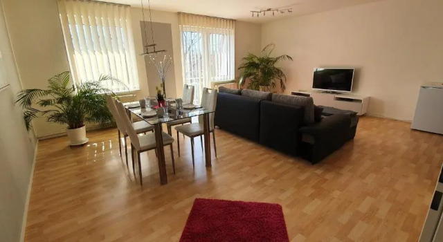 Апартаменты Moderne Wohnungen im Dachgeschoss