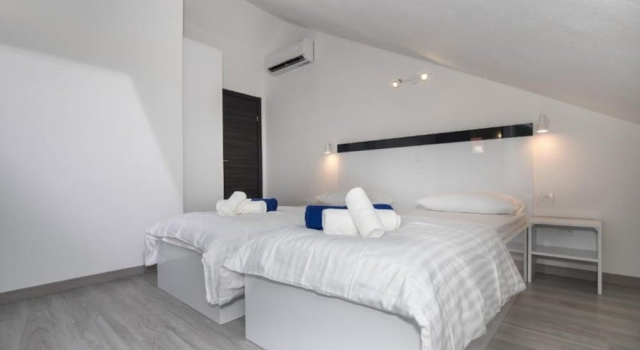 Apartments Dragan, Rezerwuj Apartament Hotele w Split Region z parkingiem, Parking