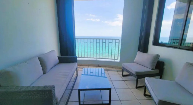 Номер Standard Beachfront condo with sunset views great breeze,