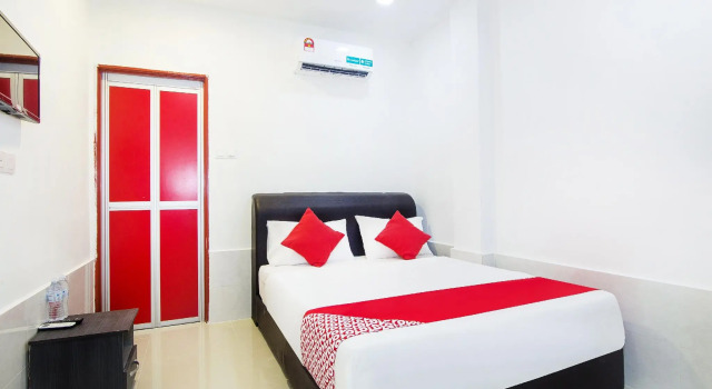 Двухместный номер Standard OYO 414  Adiff Palace Hotel