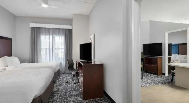 Люкс с 2 комнатами с балконом Homewood Suites by Hilton Columbus/Airport