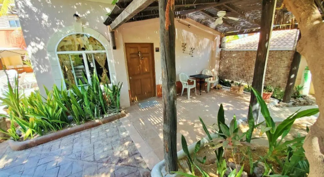Коттедж Coco Cabañas and Casitas Vacation Rentals