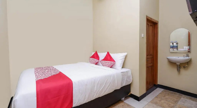 OYO 1312 Graha Wisata Hotel, Book Hotel Hoteller i Kartasura med parkering, Parkering