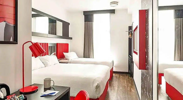 Номер Standard Essence Hotel Carlton