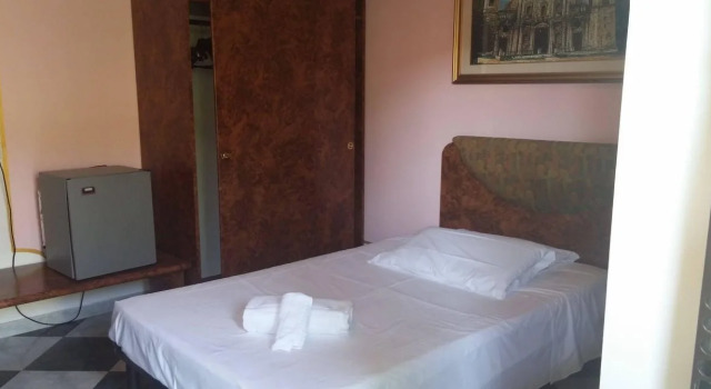 Trattoria Albergo dell'Angelo, Boek Hotel Hotels in Pontevico met parkeren, Parkeren