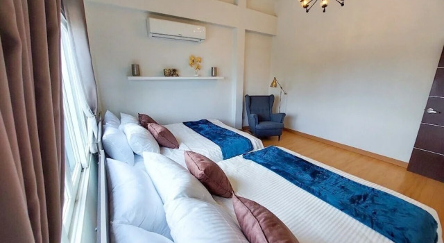 Коттедж с 2 комнатами с балконом Maximize Brand New House