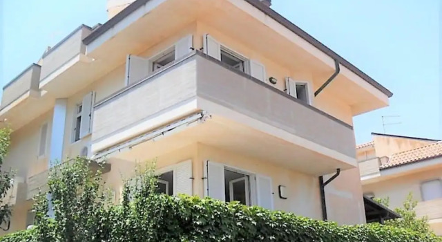 Splendid Holiday Home in Pozzallo With Garden, Забронировать Отель Поццалло Долина Ното