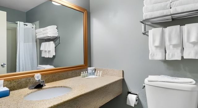 Семейный номер Standard SureStay Plus Hotel by Best Western Bakersfield North
