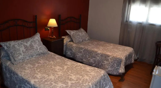 Hostal Pension La Ruta, Book Hotel Billige hoteller i Huelva
