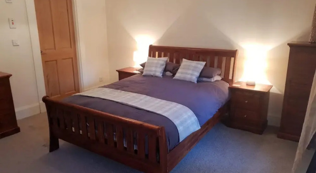 Easter house of Ross self catering, Book Hotel Crieff Perthshire