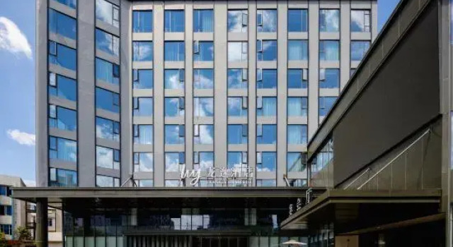 Dragon Ease Hotel Luzhai Square Branch, Varaa Hotelli Hotellit Guangxi pysäköinnillä, Pysäköinti