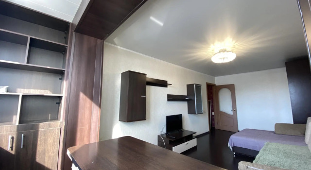 Apartments on 106 Kosmonaut Popovich Street, Boek Appartement Joezjno-Sachalinsk Oblast Sachalin