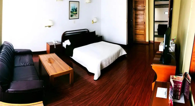 Полулюкс Hotel Galerias Pasto