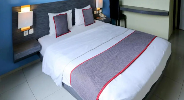 Люкс Deluxe Super OYO Townhouse OAK Hotel Fiducia Pondok Gede