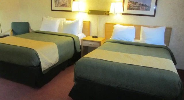 Четырёхместный номер Standard Travelodge by Wyndham Hope
