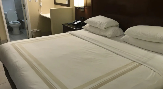 Двухместный номер Standard Hometown Inn & Suites