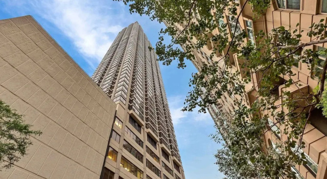 2bd River North Million Dollar Views Parking Incl by AllSet Turnover, Забронировать Отель Отели Иллинойс 3 звезды, 3*