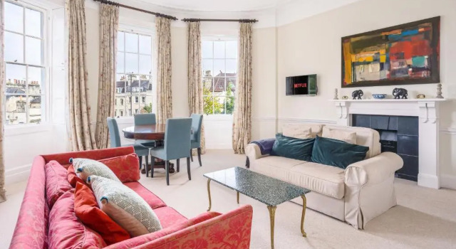 Апартаменты No 1 Camden Crescent