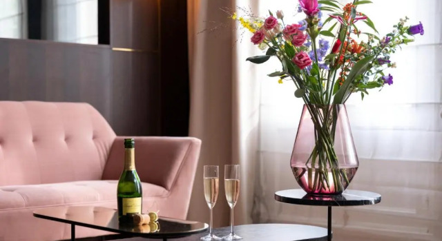 Люкс с балконом Spinoza Suites