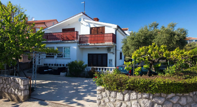 Apartment Rene, Забронировать Апартаменты/квартира Отели Крка с парковкой, рядом с Krk Harbour, Парковка