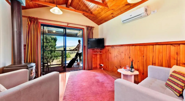 Johanna River Farm & Cottages, Book Farm Stay  
