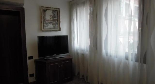 Ca Delfina Holiday Home, Забронировать Отель Бизнес-отели Венеции, рядом с Церковь Святого Георгия Великого, 4* 5*