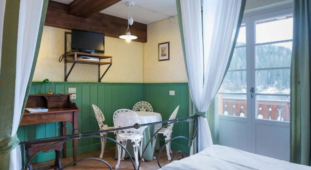 Quinz - Locanda Al Lago, Prenota Hotel Hotel a Veneto con parcheggio, Parcheggio