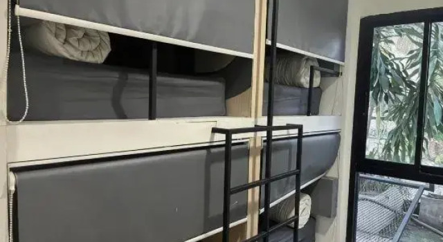 Кровать в общем номере (женский номер) Owl's Nest Hostel
