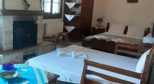 Studio next to the main Square, Book Hotel Zagora 