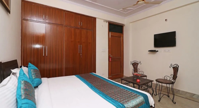 OYO 10361 Hotel Stay @ 23, Забронировать Отель Нойда штат Уттар-Прадеш