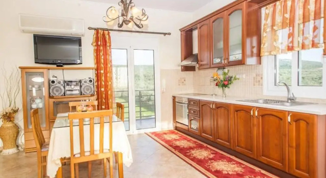 Seaview Flat In An Olive Grove By The Beach, Забронировать Апартаменты/квартира Апартаменты периферийной единицы Мессения, Апартаменты/квартира