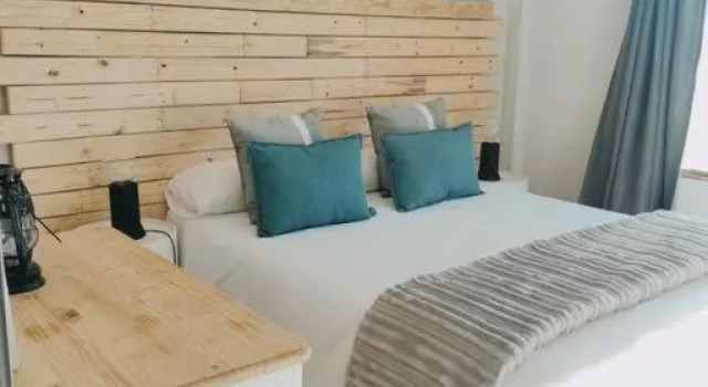 River Cabin, Book Hotel Roodepoort Gauteng
