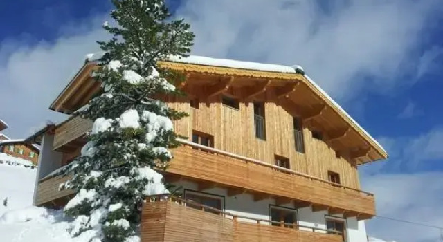 Haus Feuerstein, Забронировать Отель Лех Lech - Zürs, рядом с Горнолыжный подъемник Шлегелькопфбан
