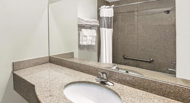 Двухместный номер Standard с красивым видом из окна La Quinta by Wyndham Stephenville