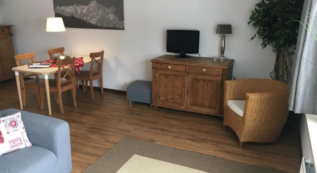 Апартаменты Appartement Liesl, ruim 4 pers. appartement met eigen tuin!