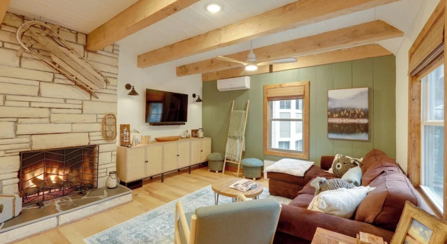1 Mi to Lake Arrowhead! All-season Family Getaway, Prenota Casa vacanze Cedar Glen Stati Uniti