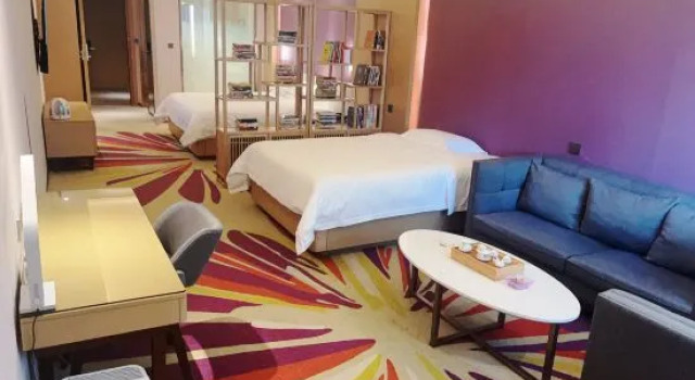 Двухместный люкс Business Lavande Hotels Zhongshan Torch Development Zone Light Rail Zhongshan Station Branch